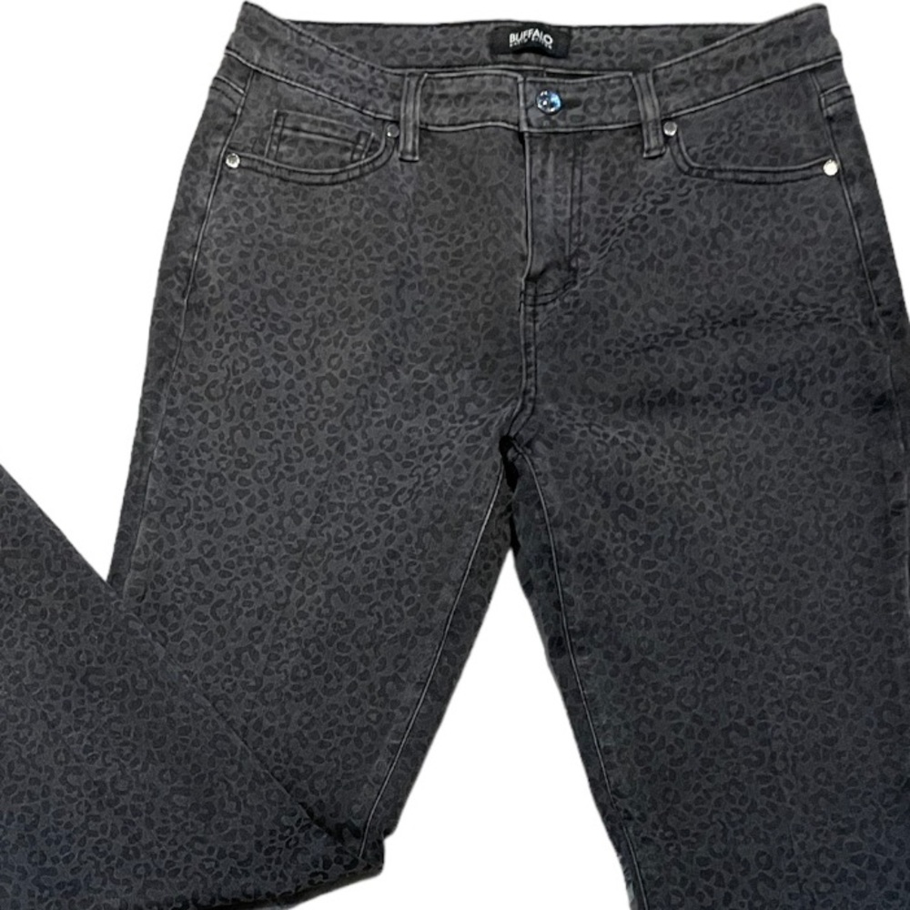 #020, Buffalo David Bitton Glenn size 30 mid rise skinny stretch jeans